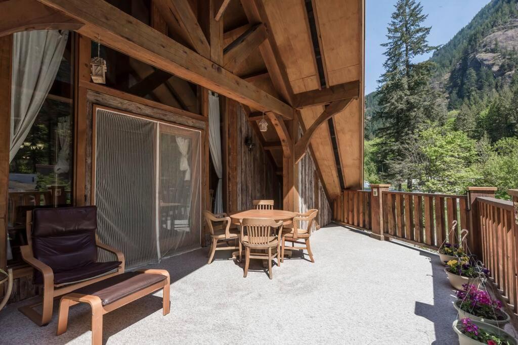 Owl Street Lodge Хоуп Екстериор снимка